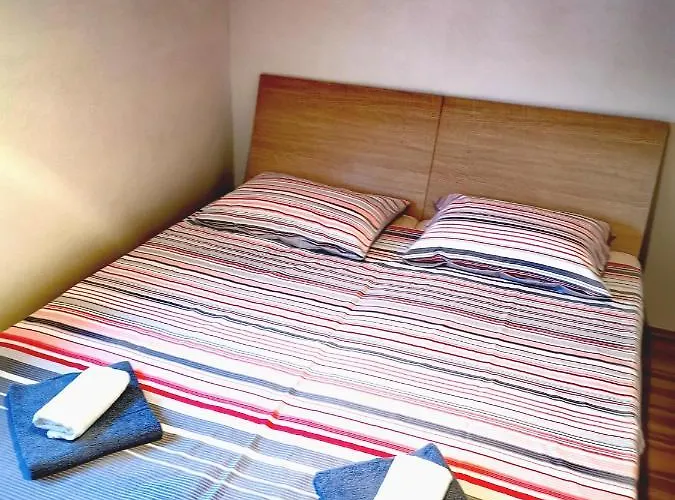 דירה Tena זאדאר